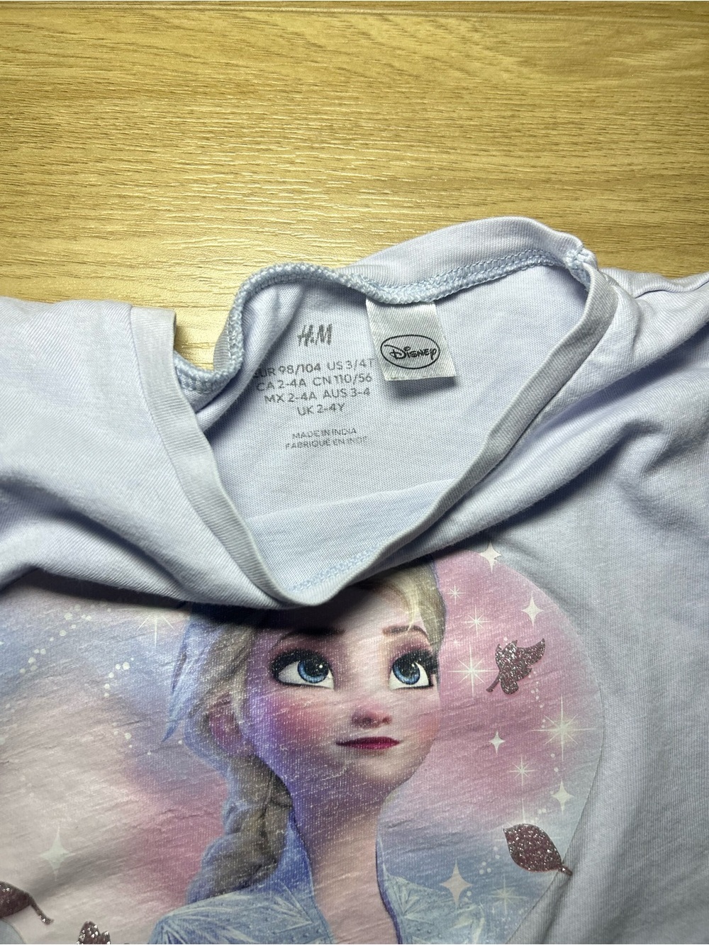H&M White Tee with Pastel Elsa Heart Graphic - Picture 2 of 3